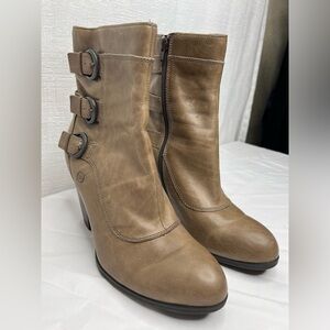 BORN VIVI BROWN LEATHER CHUNKY HEEL BOOTIES 8.5